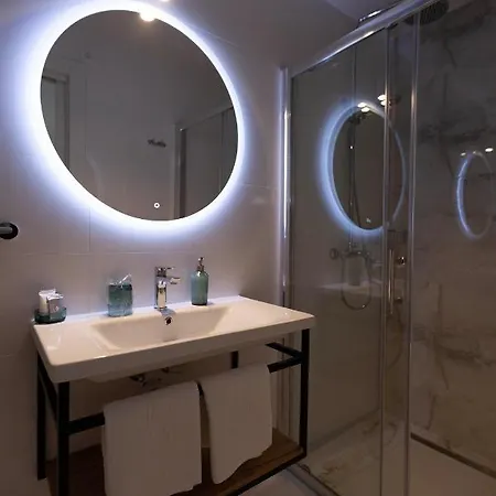 Paradise Konukevi Split