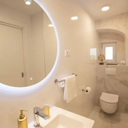 Paradise Πανσιόν Σπλιτ