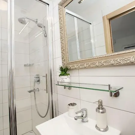 Paradise 3* Σπλιτ